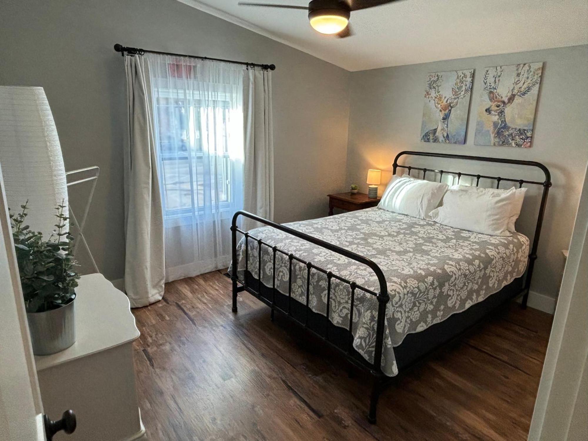 Hermann Crown Suites Экстерьер фото